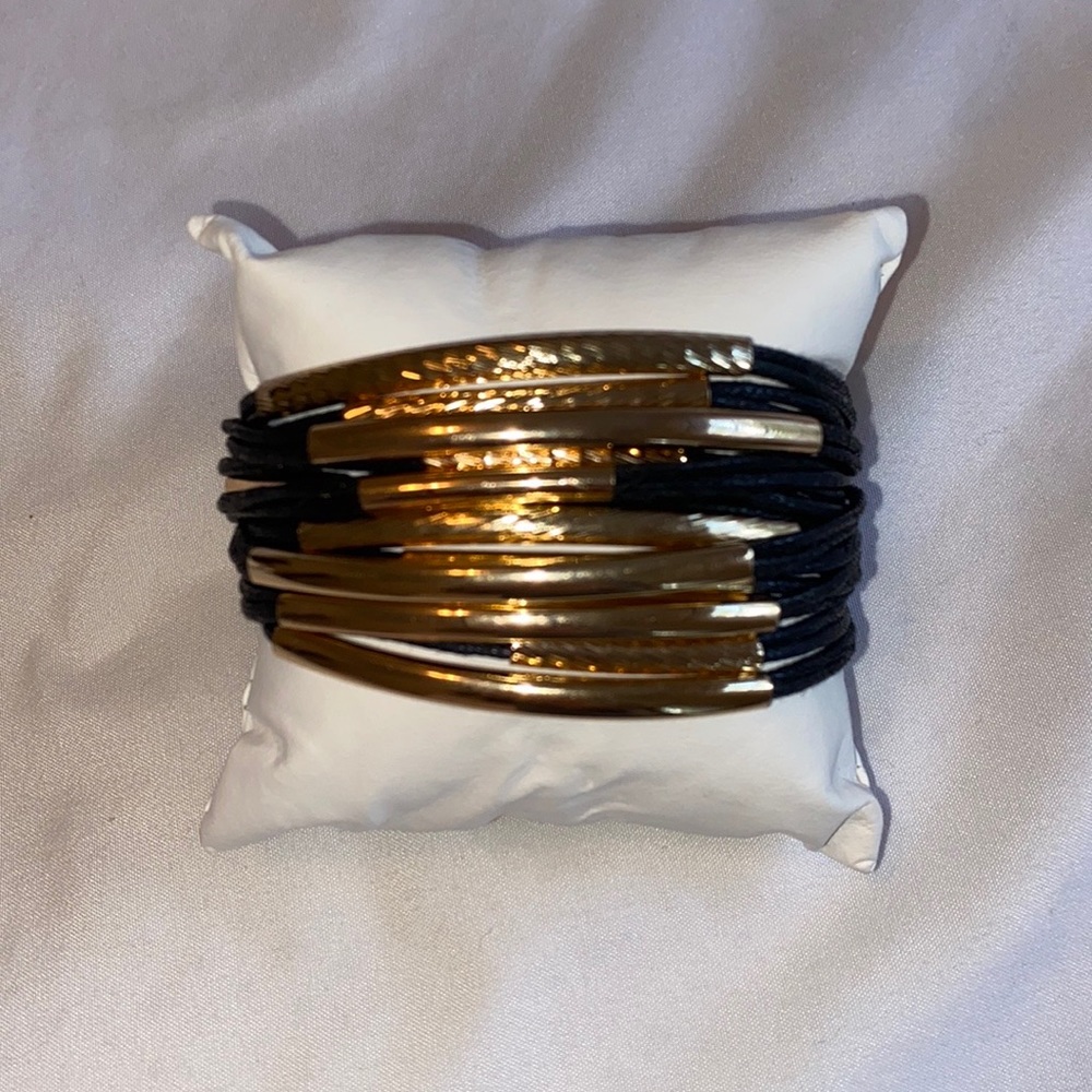 📦 Sparkle & Bling black and gold bracelet
